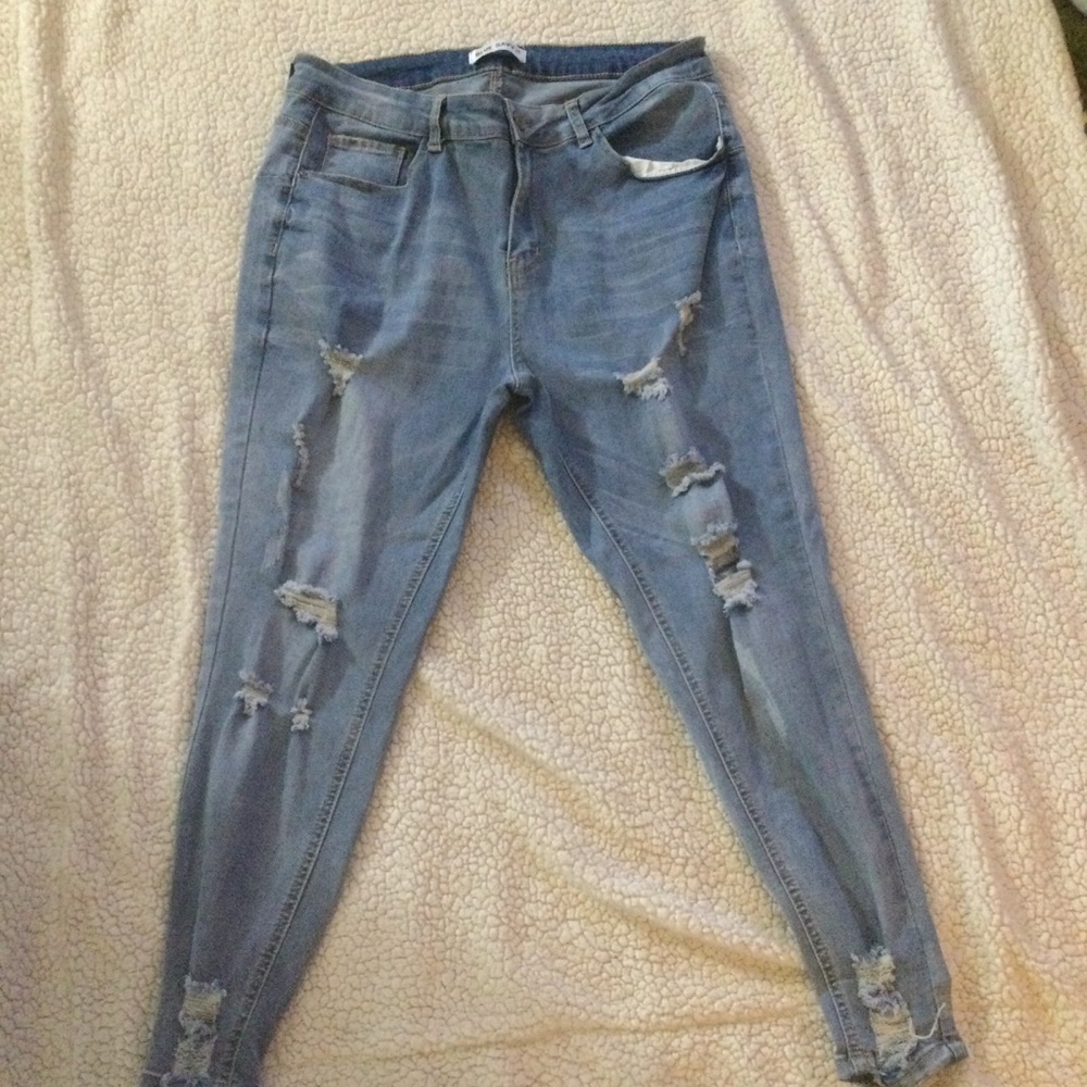 Blue Savvy destructed jeans